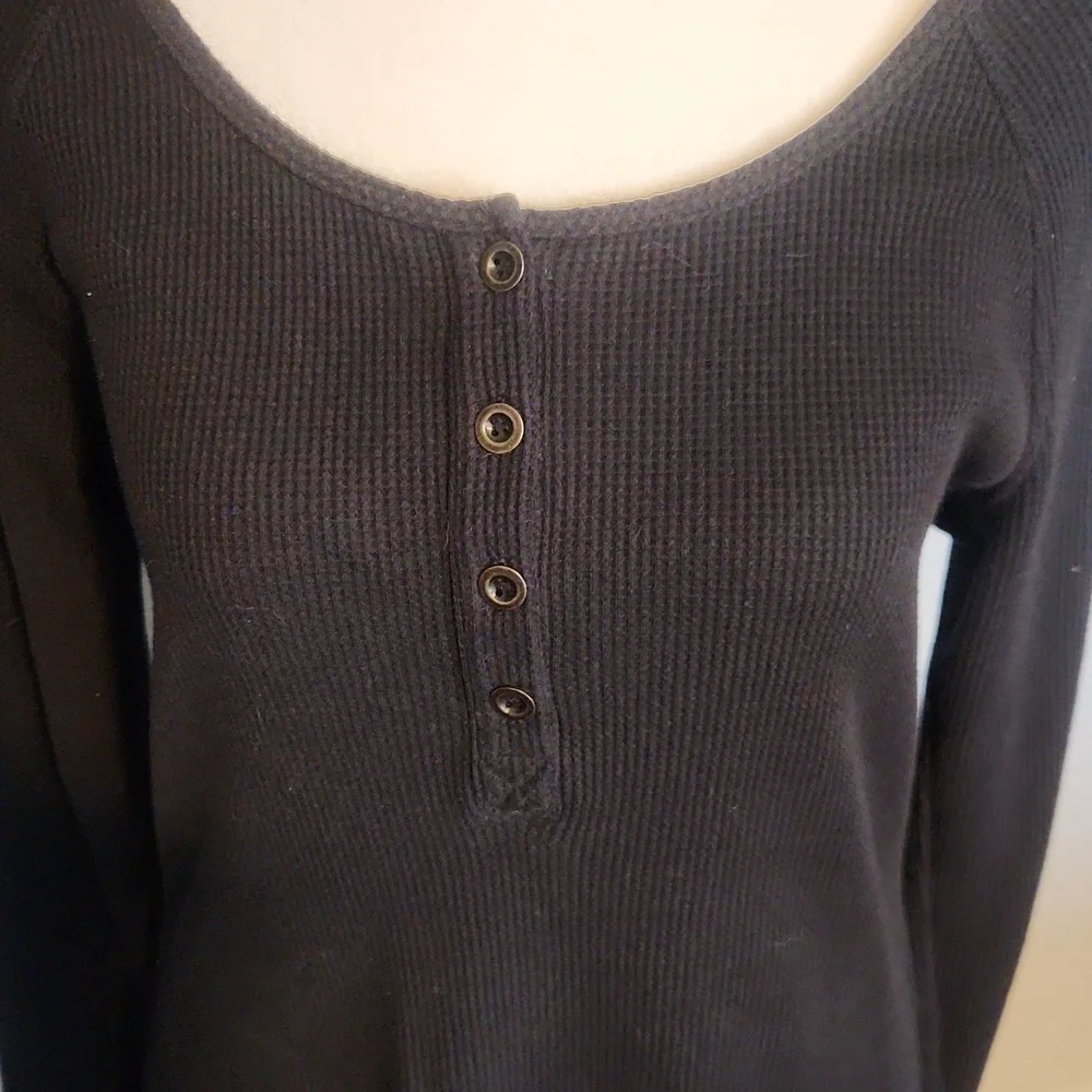 Top - Picture 2 of 8